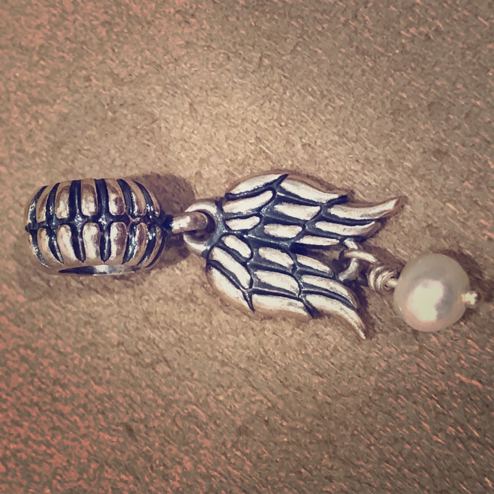 Pandora Angel Wing Charm 😇